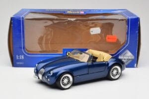 Wiesmann Roadster MF3 Kék Revell 1:18 08861 Fém – 8. kép a 8-ből