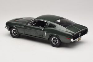 Ford Mustang GT Bullitt Steve McQueen Figurával Greenlight 1:18 12885 Fém – 7. kép a 8-ből