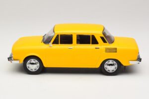 Skoda 100 L Sárga MCG 1:18 MCG18781 Fém – 3. kép a 6-ből