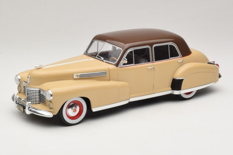Cadillac Fleetwood Series 60 Special Bézs MCG 1:18 MCG18656 Fém