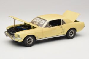 Ford Mustang Coupe Sárga The Walking Dead Greenlight 1:18 12958 Fém – 2. kép a 8-ből