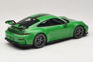 Porsche 911 992.2 GT3 Weissach Package Python Green GT Spirit 1:18 GT576 Gyanta – 2. kép a 6-ből