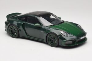 Porsche 911 992 Turbo S Brabus 900 Rocket R Mean Green GT Spirit 1:18 GT959 Gyanta – 4. kép a 6-ből