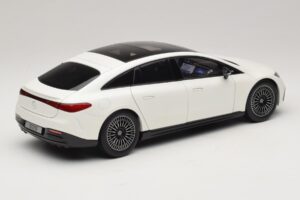 Mercedes EQS V297 Manufaktur Opalite White NZG 1:18 B66961049 Fém – 3. kép a 8-ből