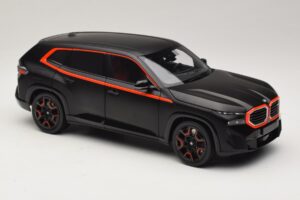 BMW XM G09 Matt Black Minichamps 1:18 110023301 Fém – 6. kép a 8-ből