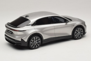 Alpine A390 GT Argent Mercure Otto 1:18 OT1318 Gyanta – 2. kép a 6-ből