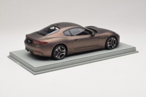 Maserati GranTurismo Trofeo Rame Folgore BBR 1:18 P18240AMAS Gyanta – 3. kép a 7-ből