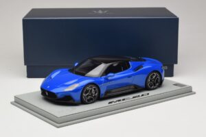 Maserati MC20 Blu Infinito BBR 1:18 P18191EMAS Gyanta – 7. kép a 7-ből
