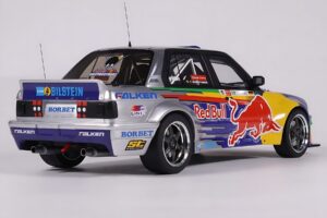 BMW E30 V8 #229 E. Hountondji Red Bull Driftbrothers Drift 2023 Kék Otto 1:18 OT486 Gyanta – 2. kép a 5-ből