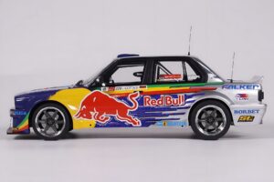BMW E30 V8 #229 E. Hountondji Red Bull Driftbrothers Drift 2023 Kék Otto 1:18 OT486 Gyanta – 3. kép a 5-ből