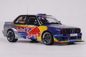BMW E30 V8 #229 E. Hountondji Red Bull Driftbrothers Drift 2023 Kék Otto 1:18 OT486 Gyanta – 4. kép a 5-ből