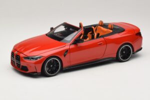 BMW M4 G83 Kabrió Red Metallic Minichamps 1:18 110021030 Fém