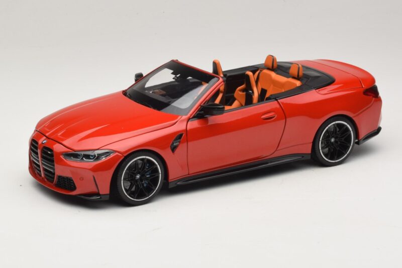 BMW M4 G83 Kabrió Red Metallic Minichamps 1:18 110021030 Fém