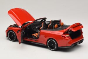 BMW M4 G83 Kabrió Red Metallic Minichamps 1:18 110021030 Fém – 5. kép a 8-ből