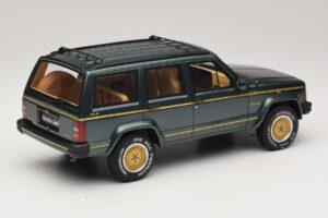 Jeep Cherokee XJ Limited Hunter Green Otto 1:18 OT1204 Gyanta – 2. kép a 6-ből