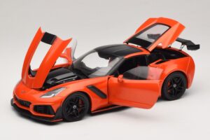 Chevrolet Corvette C7 ZR1 Piros IXO 1:18 U18RDC001-FO Fém – 2. kép a 8-ből