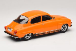 Saab 96 V4 Narancssárga MCG 1:18 MCG18654 Fém – 2. kép a 6-ből