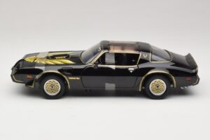 Pontiac Firebird Trans Am Kill Bill Movie Greenlight 1:18 12951 Fém – 3. kép a 6-ből