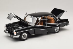 Mercedes 280 SE W108 Fekete Norev 1:18 183360 Fém – 2. kép a 8-ből