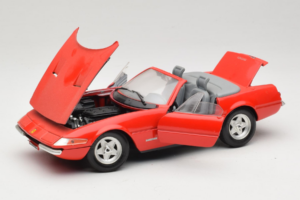 Ferrari 365 GTS/4 Spider Piros Techno Giodi 1:18 40028-P1 Fém – 2. kép a 8-ből