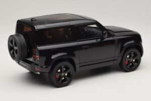Land Rover Defender 90 L663 P400 X-Dynamic HSE Santorini Black GT Spirit 1:18 GT992 Gyanta – 2. kép a 6-ből