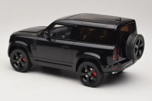 Land Rover Defender 90 L663 P400 X-Dynamic HSE Santorini Black GT Spirit 1:18 GT992 Gyanta – 5. kép a 6-ből