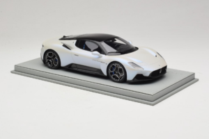 Maserati MC20 Bianco Audace BBR 1:18 P18191AMAS Gyanta – 5. kép a 6-ből