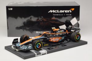 McLaren MCL36 #4 L. Norris Abu Dhabi GP 2022 Minichamps 1:18 537224004 Gyanta – 6. kép a 7-ből