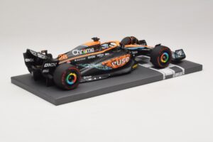 McLaren MCL36 O. Piastri Abu Dhabi Test 2022 Minichamps 1:18 537221828 Gyanta – 2. kép a 7-ből