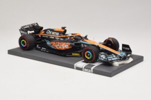 McLaren MCL36 O. Piastri Abu Dhabi Test 2022 Minichamps 1:18 537221828 Gyanta – 4. kép a 7-ből