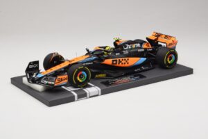 McLaren MCL60 #4 L. Norris 2nd Place Hungarian GP 2023 Minichamps 1:18 537233004 Gyanta