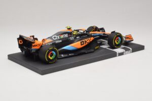 McLaren MCL60 #4 L. Norris 2nd Place Hungarian GP 2023 Minichamps 1:18 537233004 Gyanta – 2. kép a 7-ből