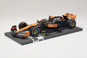 McLaren MCL60 #4 L. Norris 2nd Place Japanese GP 2023 Minichamps 1:18 537233504 Gyanta