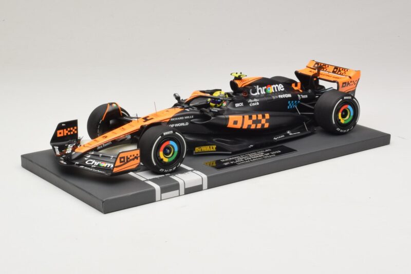 McLaren MCL60 #4 L. Norris 2nd Place Japanese GP 2023 Minichamps 1:18 537233504 Gyanta