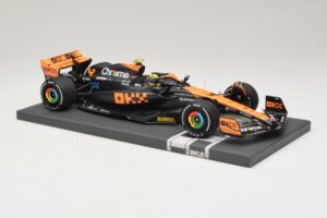 McLaren MCL60 #4 L. Norris 2nd Place Japanese GP 2023 Minichamps 1:18 537233504 Gyanta – 4. kép a 7-ből