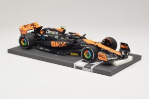 McLaren MCL60 #4 L. Norris 2nd Place Singapore GP 2023 Minichamps 1:18 537233404 Gyanta – 4. kép a 7-ből