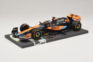 McLaren MCL60 #81 O. Piastri Hungarian GP 2023 Minichamps 1:18 537233081 Gyanta