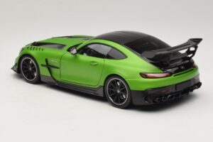 Mercedes AMG GT Black Series C190 Matt Green Metallic Minichamps 1:18 110032022 Fém – 7. kép a 8-ből