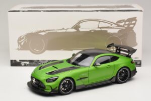 Mercedes AMG GT Black Series C190 Matt Green Metallic Minichamps 1:18 110032022 Fém – 8. kép a 8-ből