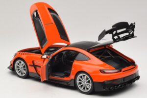 Mercedes AMG GT Black Series C190 Narancssárga Ezüst Felnikkel Minichamps 1:18 110032024 Fém – 5. kép a 8-ből