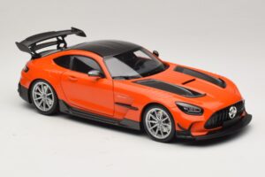 Mercedes AMG GT Black Series C190 Narancssárga Ezüst Felnikkel Minichamps 1:18 110032024 Fém – 6. kép a 8-ből