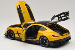 Mercedes AMG GT Black Series C190 Solarbeam Yellow Metallic Minichamps 1:18 110032021 Fém – 5. kép a 8-ből