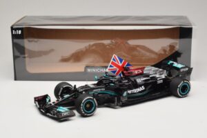 Mercedes AMG Petronas W12 E Performance L. Hamilton Winner British GP 2021 Minichamps 1:18 110211144 Gyanta – 7. kép a 7-ből