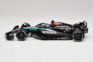 Mercedes AMG Petronas W15 E Performance G. Russell 2024 Minichamps 1:18 110240163 Gyanta – 3. kép a 7-ből