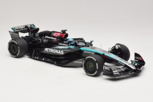 Mercedes AMG Petronas W15 E Performance G. Russell 2024 Minichamps 1:18 110240163 Gyanta – 4. kép a 7-ből