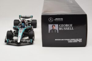 Mercedes AMG Petronas W15 E Performance G. Russell 2024 Minichamps 1:18 110240163 Gyanta – 6. kép a 7-ből