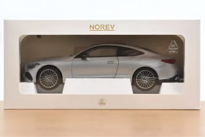 Mercedes CLE C236 Kupé Hightech Silver Norev 1:18 183939 Fém – 2. kép a 2-ből