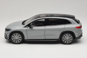 Mercedes EQS SUV X296 Manufaktur Alpine Grey NZG 1:18 B66960591 Fém – 4. kép a 8-ből