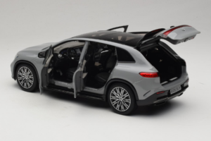 Mercedes EQS SUV X296 Manufaktur Alpine Grey NZG 1:18 B66960591 Fém – 5. kép a 8-ből