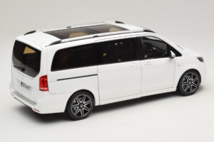 Mercedes V-Class W447 AMG Line Fehér Norev 1:18 183876 Fém – 3. kép a 8-ből